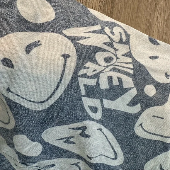 Smiley Face Wide-Leg Jeans - Picture 2 of 7